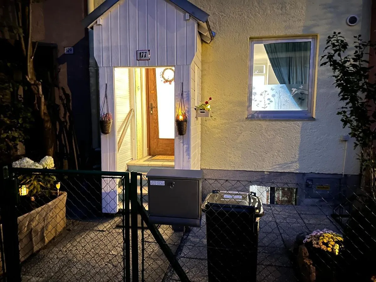 Gasthuis Green Paradise & Cozy Retreat Salzburg With Free Parking